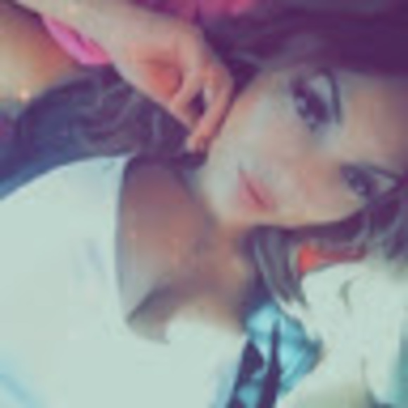 Meet your Posher, Jannelle - Picture 1 of 1